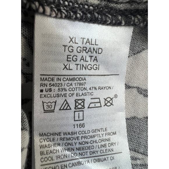 Old Navy Top Womens XLarge Tall Puff-Sleeve Black Floral Smocked Peplum Blouse - Picture 10 of 11